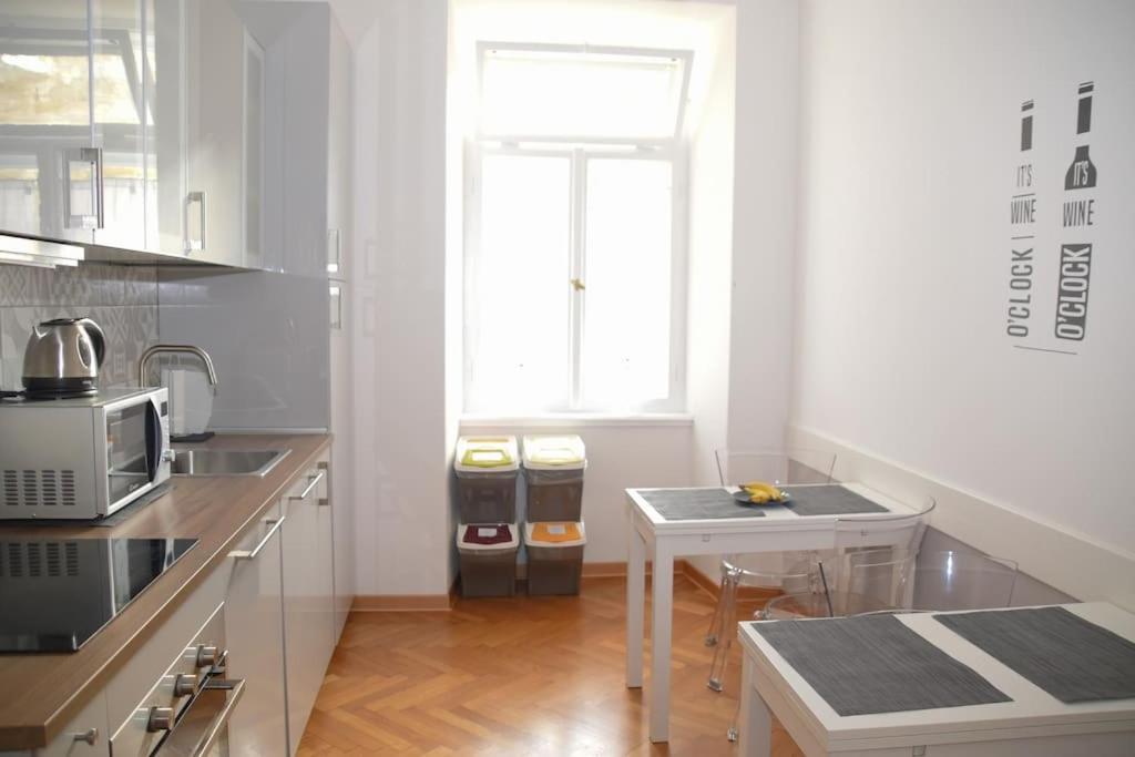 Residence Montanelli Trieste Extérieur photo